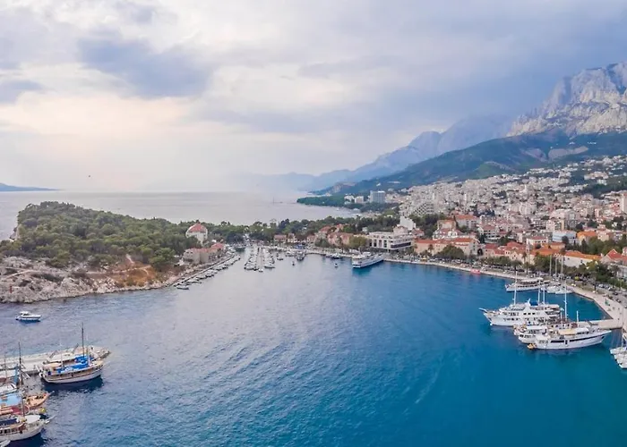 Botel Traditional Gulet, Cruises & Events *