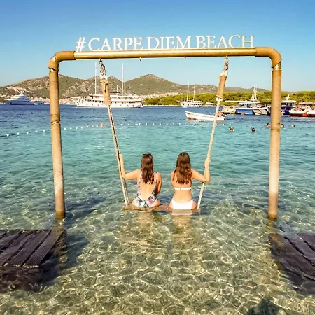 Hotel en barco Traditional Gulet, Cruises & Events *